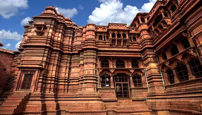 2 Days Mathura Vrindavan Tour Package With Goverdhan, Nandgaon & Barsana